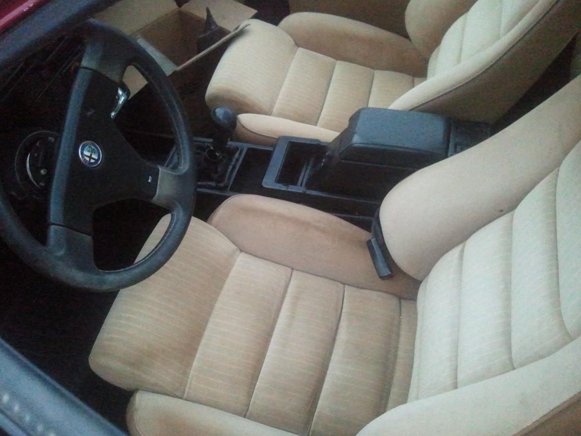 Alfa Romeo GTV6 "La Bestia Rossa" - Det lækre brune velour-helvede ;-) billede 7