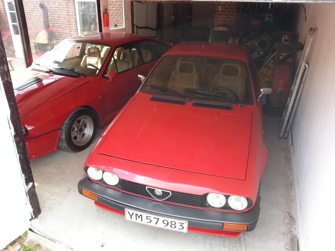 Alfa Romeo GTV6 "La Bestia Rossa" - For første gang sammen i den nye garage... (Og ja, der er stadig byggerod!) billede 6