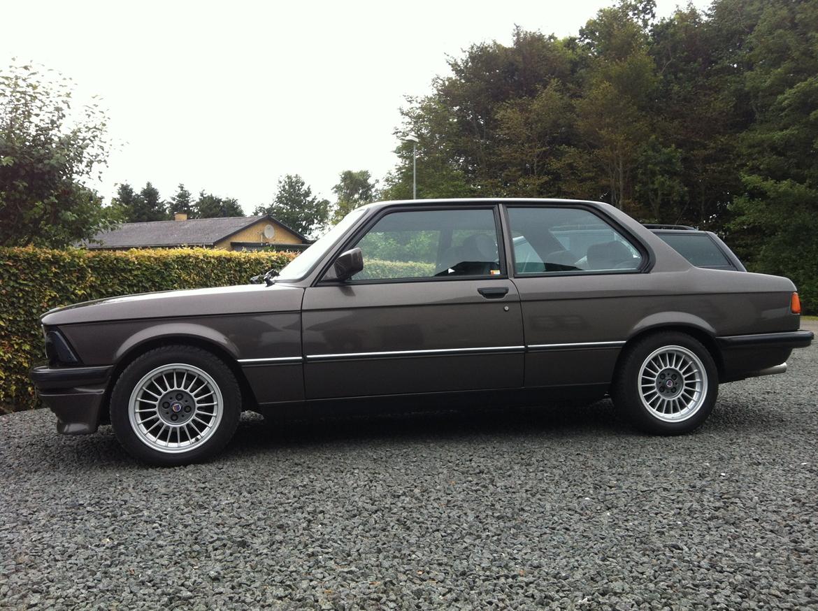 BMW E21 billede 3