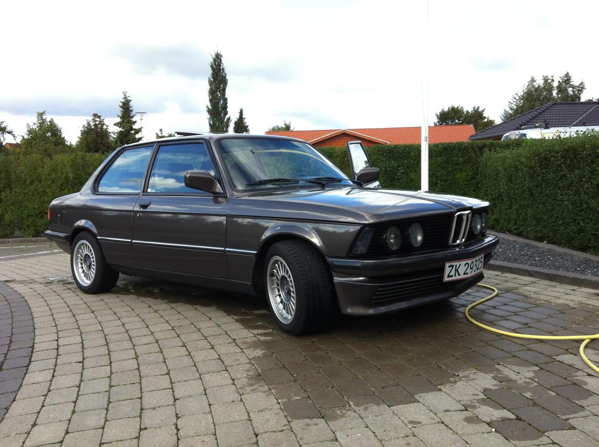 BMW E21 billede 5