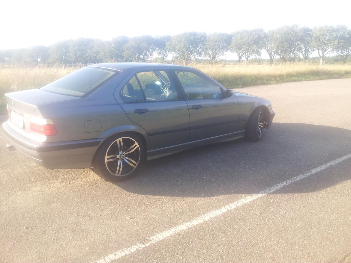 BMW E36 320i billede 4