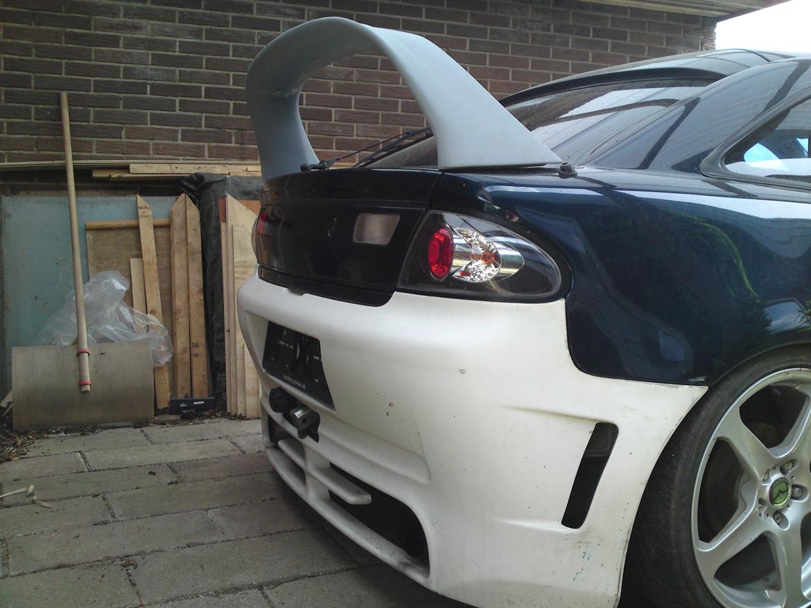 Mazda 323F GT 2,0 V6 billede 6