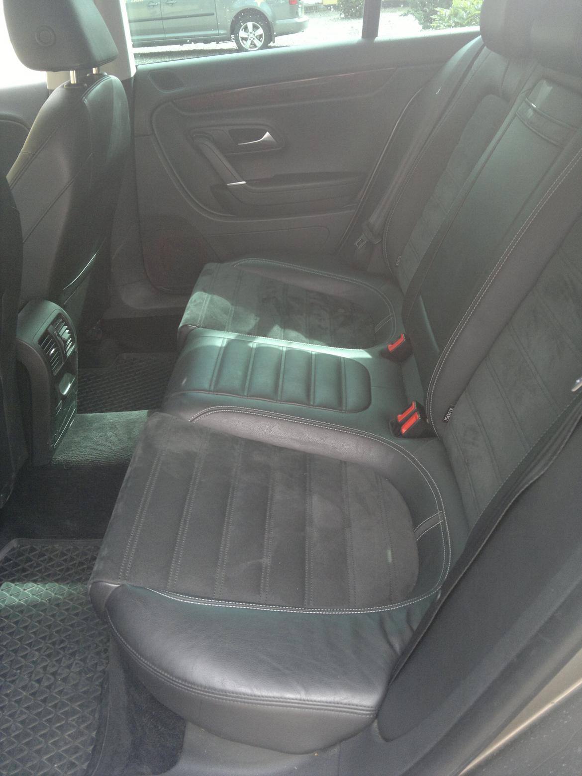 VW Passat CC  ** SOLGT ** - Læder/alcantara indtræk billede 6