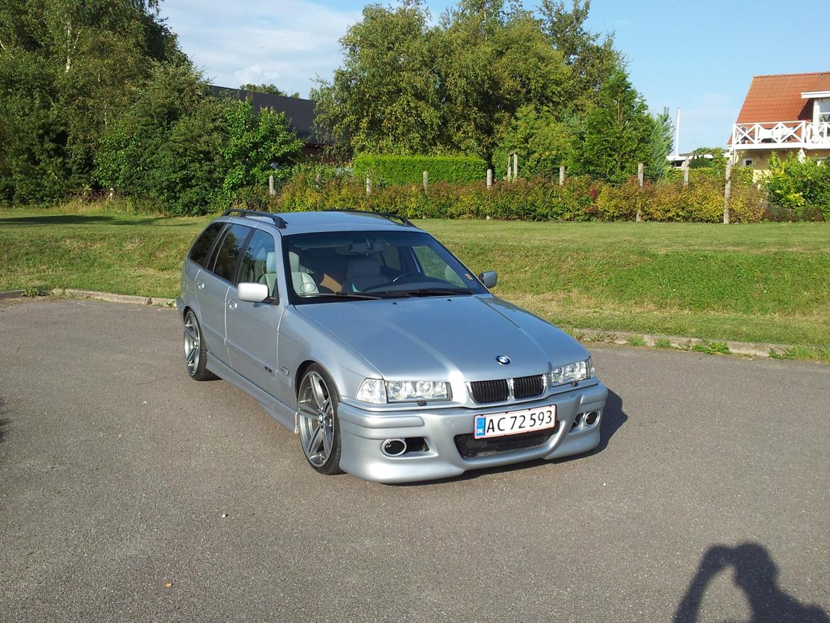 BMW 328i touring (solgt) billede 2