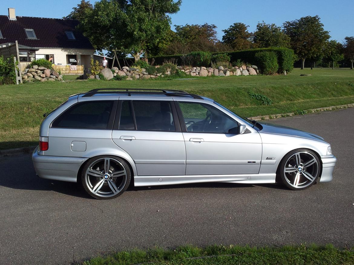 BMW 328i touring (solgt) billede 4