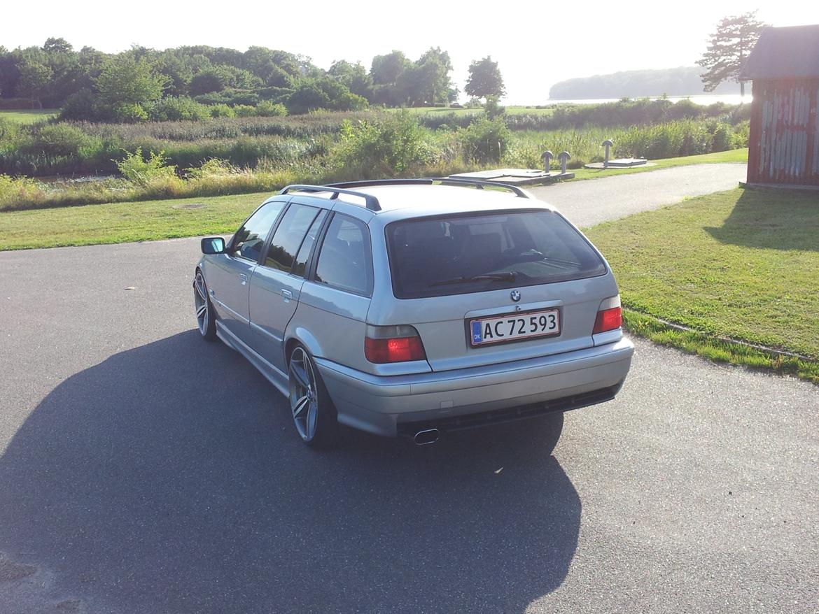 BMW 328i touring (solgt) billede 6