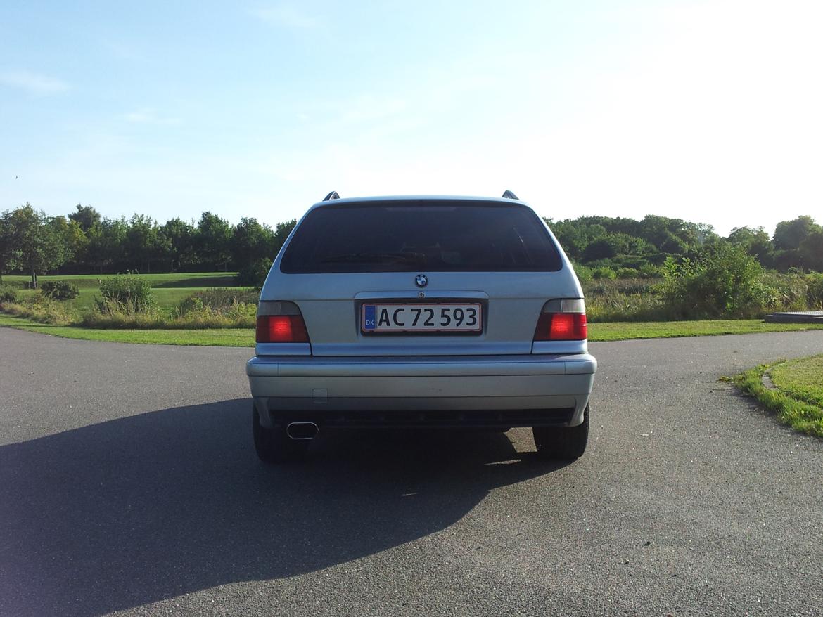 BMW 328i touring (solgt) billede 7