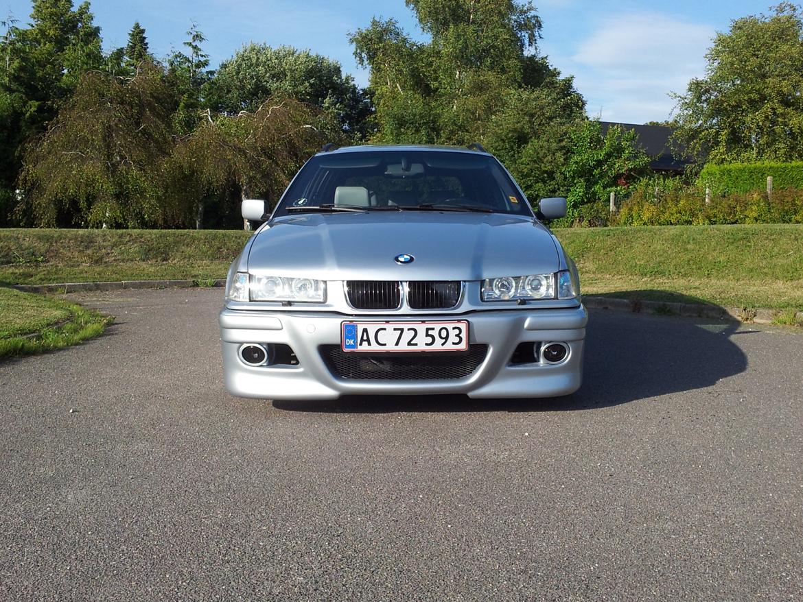 BMW 328i touring (solgt) billede 8