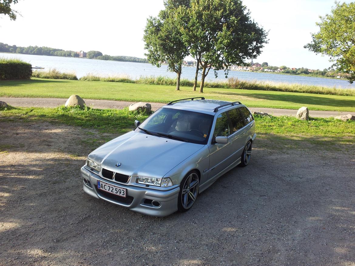 BMW 328i touring (solgt) billede 9