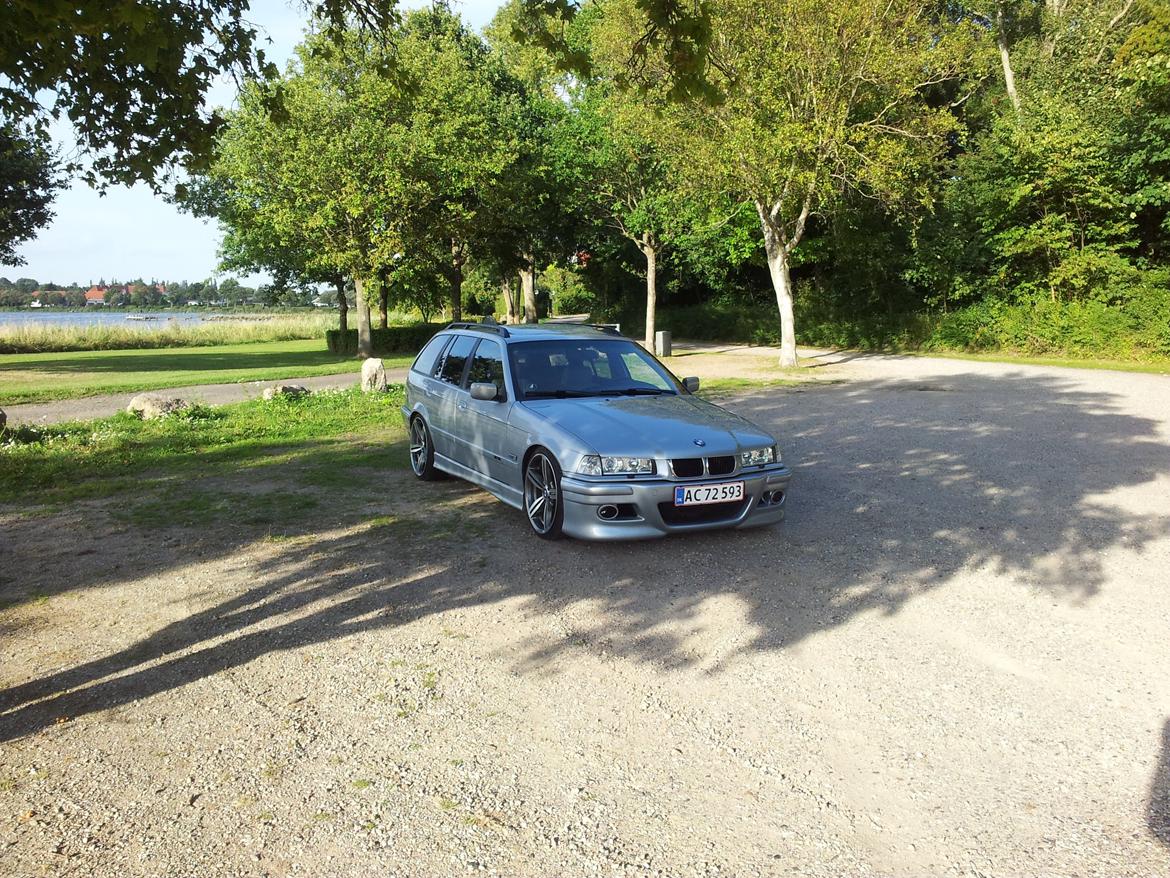 BMW 328i touring (solgt) billede 18