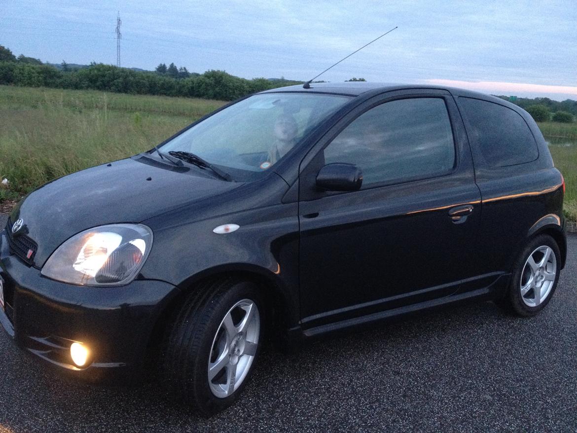 Toyota Yaris 1,5 T-Sport (SOLGT) billede 2