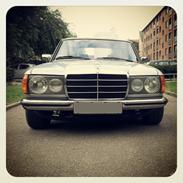 Mercedes Benz W123