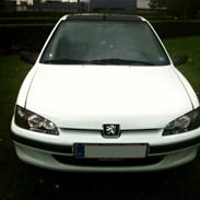 Peugeot 106 1,6i XR aut.