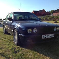 BMW E30 318is