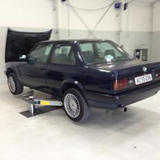 BMW E30 318is