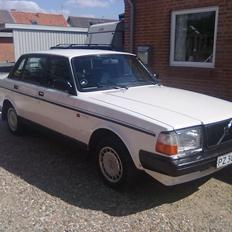 Volvo 240 GLT