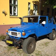 Toyota Land Cruiser BJ45