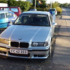 BMW e36 325i
