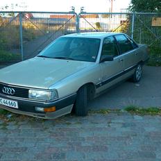 Audi 200 2,1 turbo M,kode kg solgt