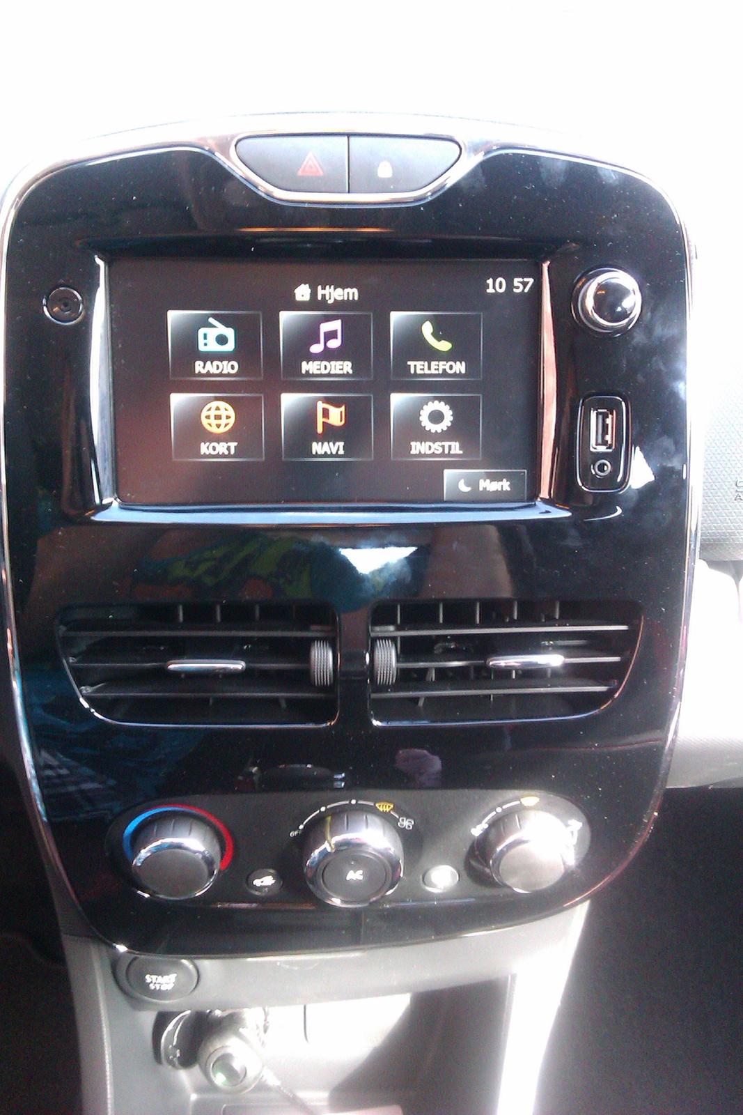 Renault clio - touchscreen med navigation og radio.  billede 11