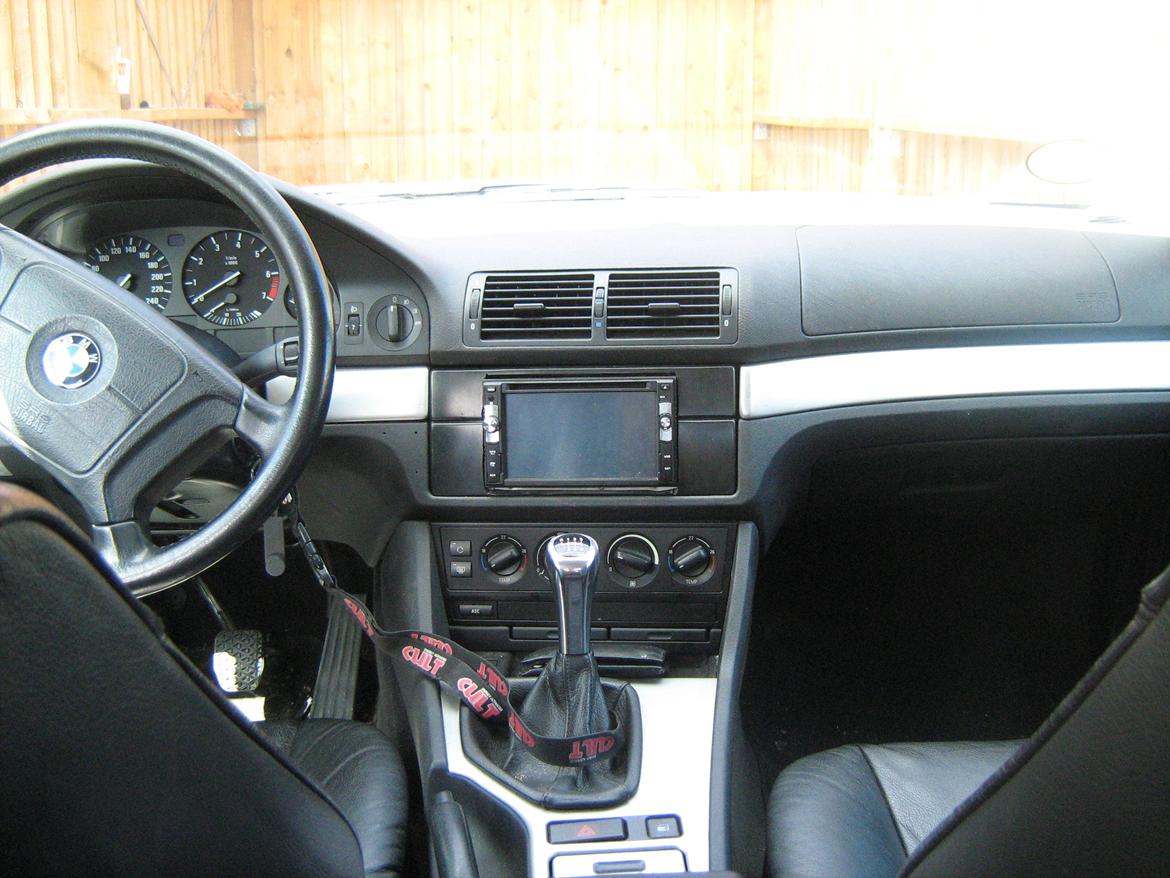 BMW E39 520i SOLGT billede 11