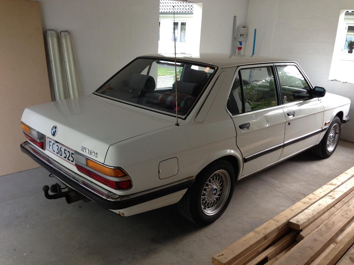 BMW E28 520 I billede 4