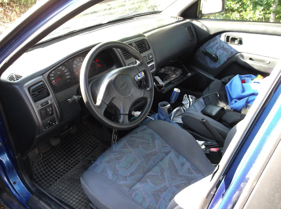 Nissan Almera 1,4 S Solgt :'( <3  - Inden i ;) billede 6