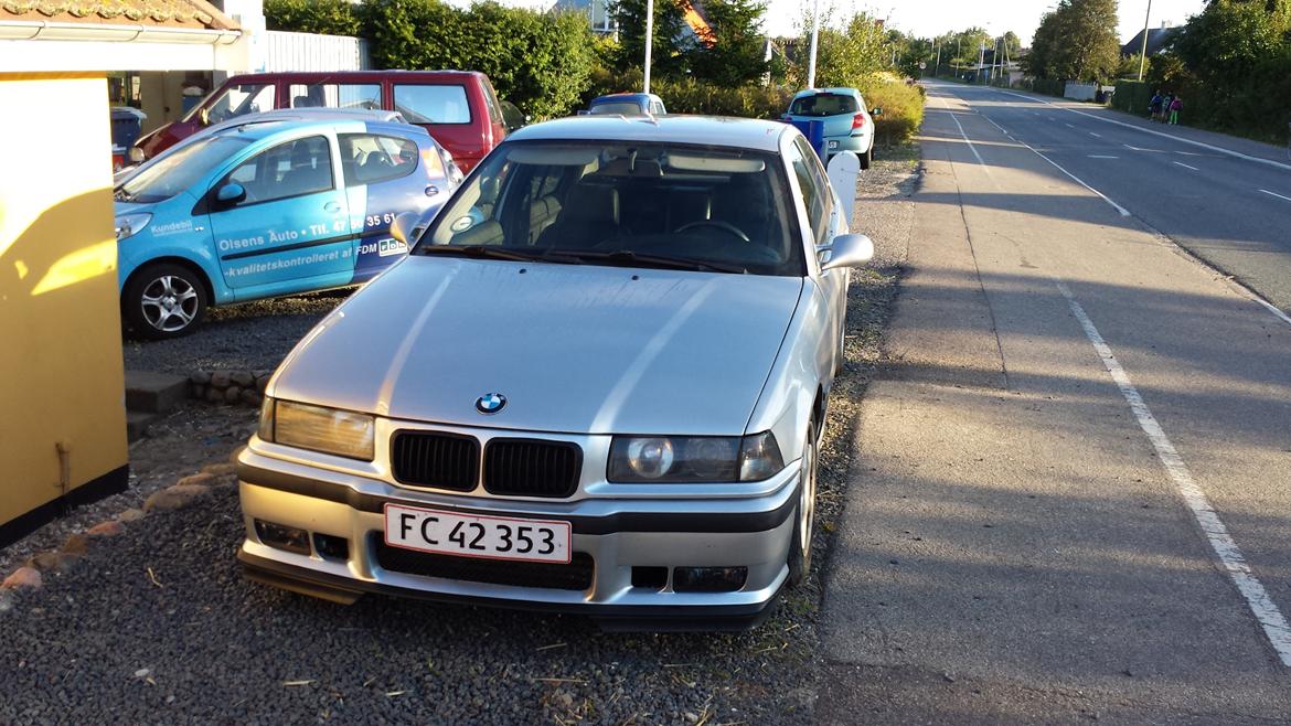 BMW e36 325i billede 2
