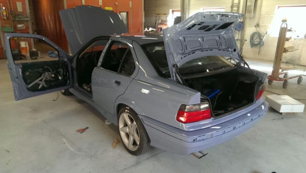 BMW E36 325I Sedan - Lige efter maling :) billede 11