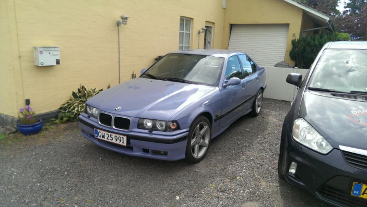 BMW E36 325I Sedan - Færdig samlet billede 13