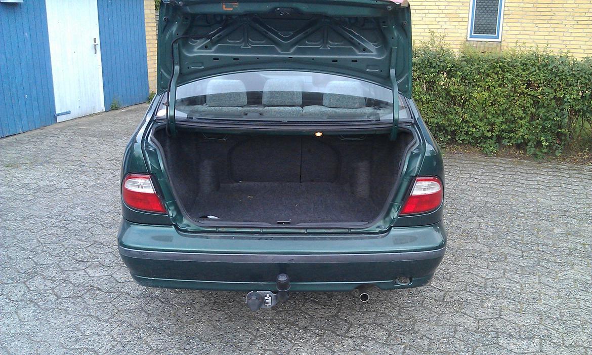 Nissan Almera 1.4 gx SOLGT billede 6