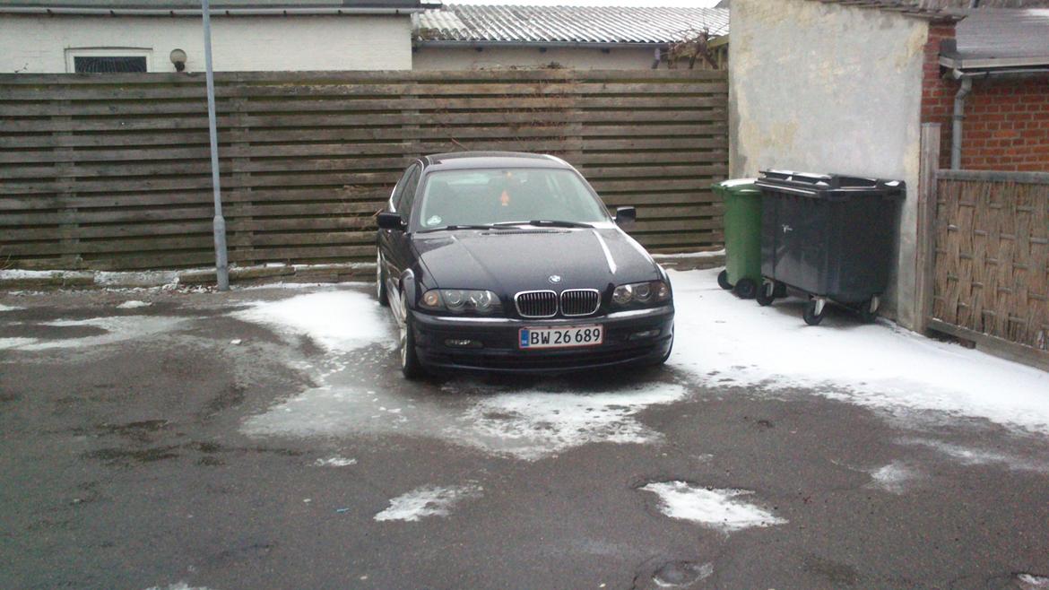 BMW e46 330d billede 1