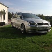 Toyota Avensis 2,4 Executive Aut. st.car