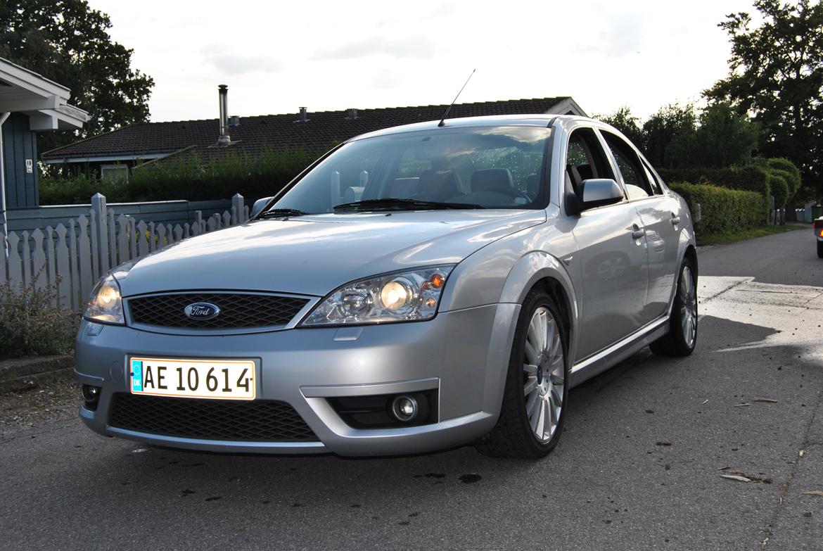 Ford Mondeo ST220 billede 2