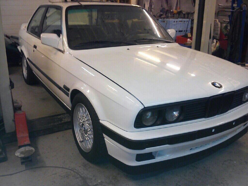 BMW e30 318i/320i billede 4