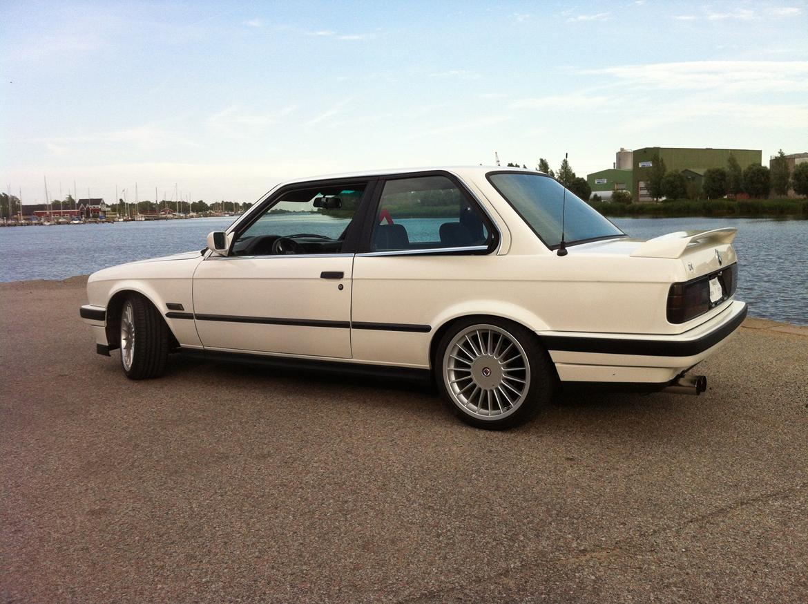 BMW e30 318i/320i billede 6