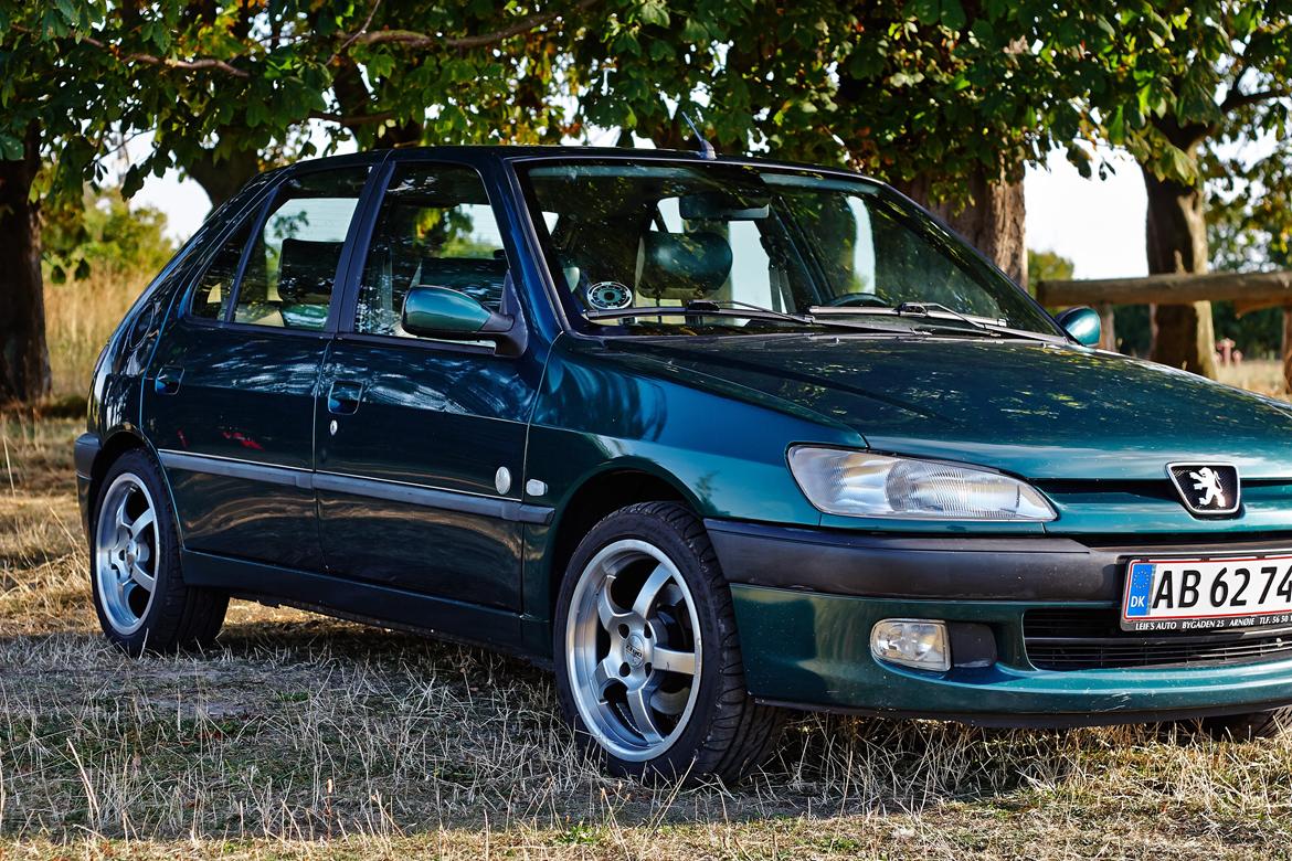 Peugeot 306 1,8 Roland Garros (Betsy) [SOLGT] - Fotograf: Kasper Hellesøe. billede 1