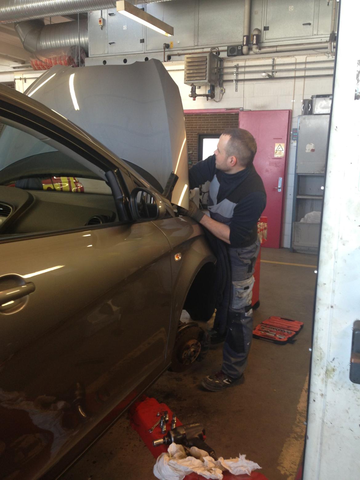 Seat Altea TDI - Dejligt med lift på arbejdet, det gør det hele lidt lettere :) billede 12