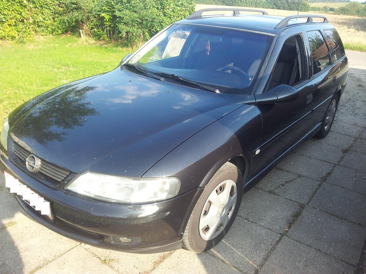 Opel Vectra B Carvan 2.2 Solgt billede 1