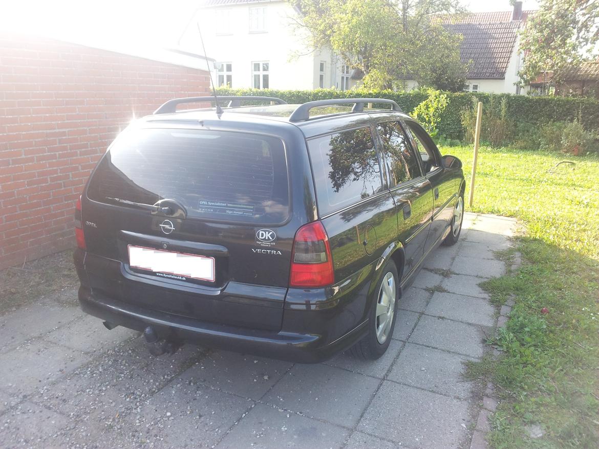 Opel Vectra B Carvan 2.2 Solgt billede 4