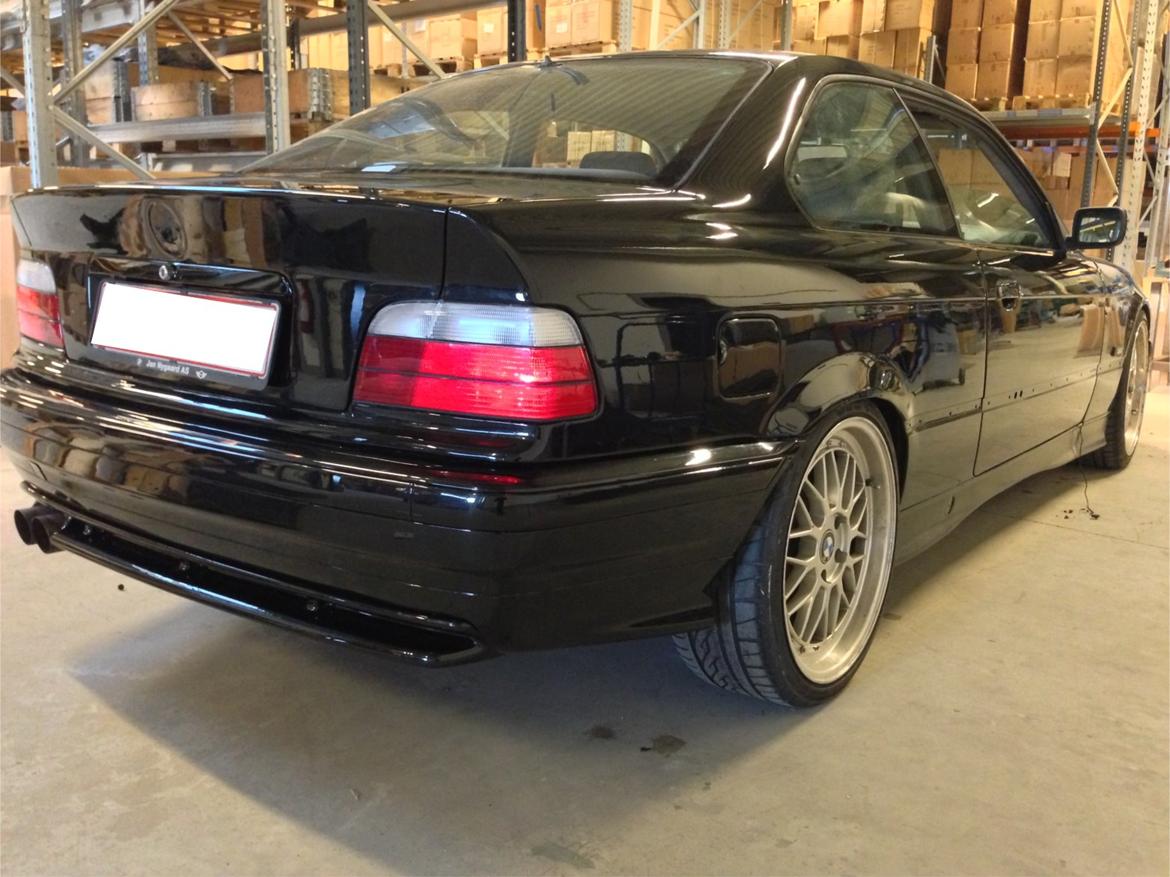 BMW 323i Coupe billede 12