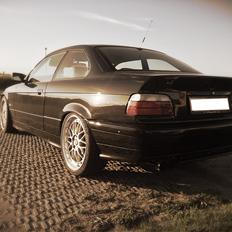 BMW 323i Coupe