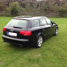 Audi A4 1.8T Avant S-Line
