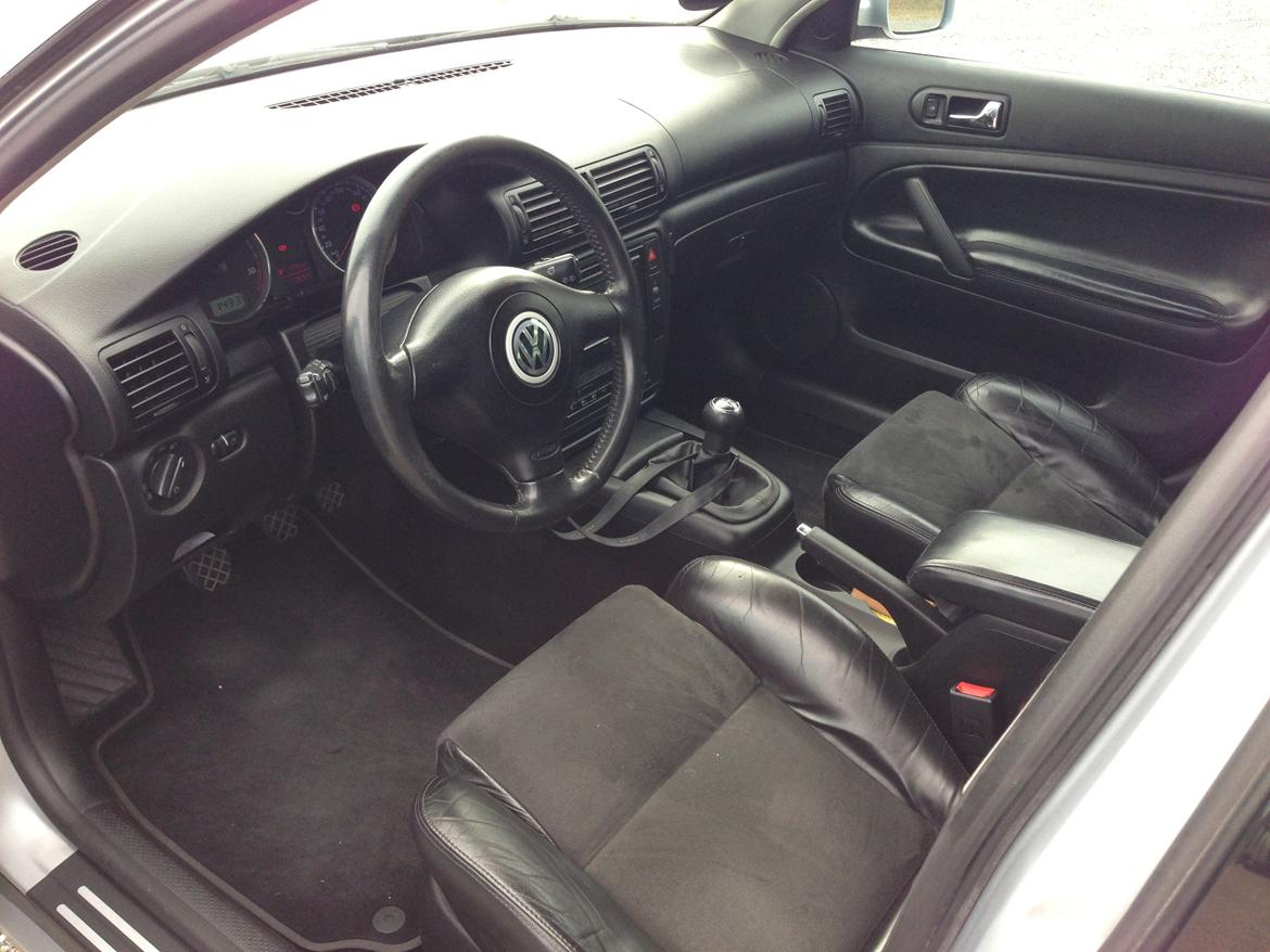 VW Passat 3BG, 1.9 TDI - Highline // SOLGT - Den gamle dellæder / alcantara kabine  billede 18