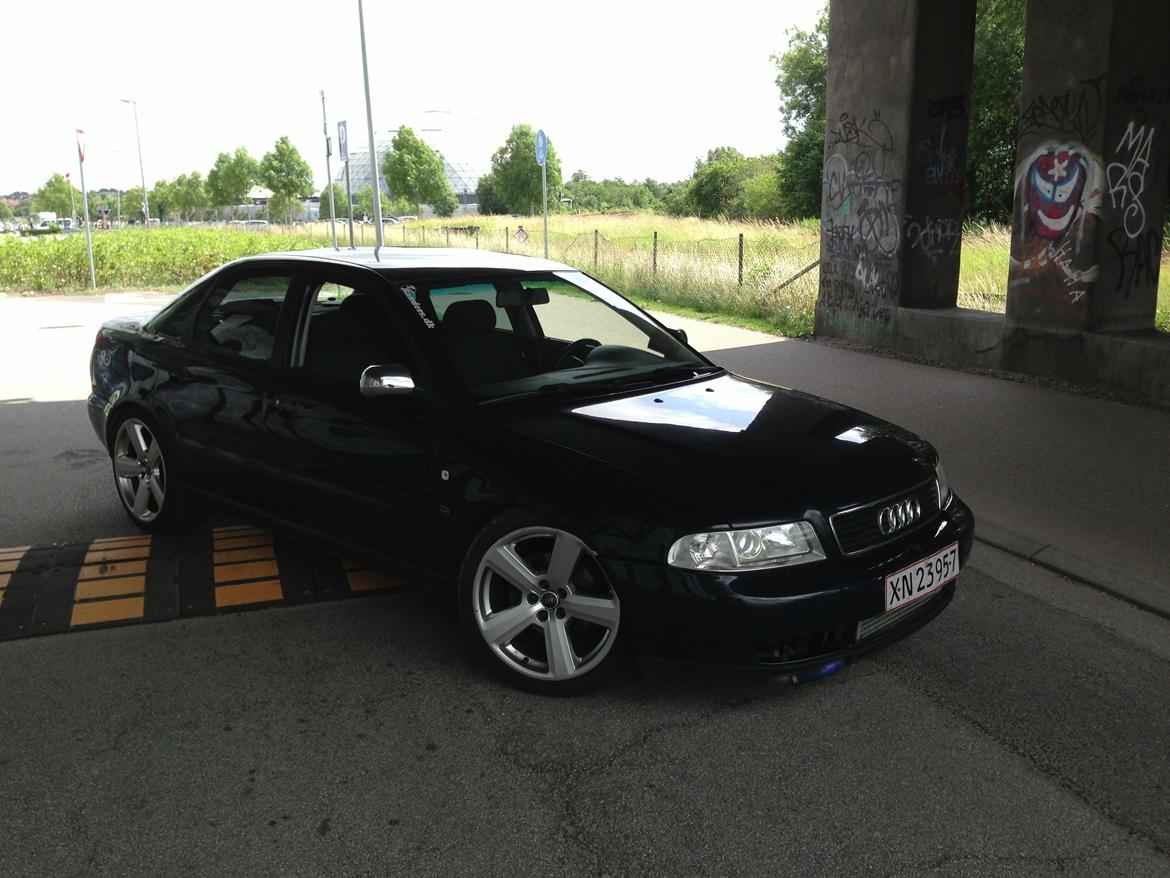 Audi A4 B5 TDI "SOLGT" billede 1