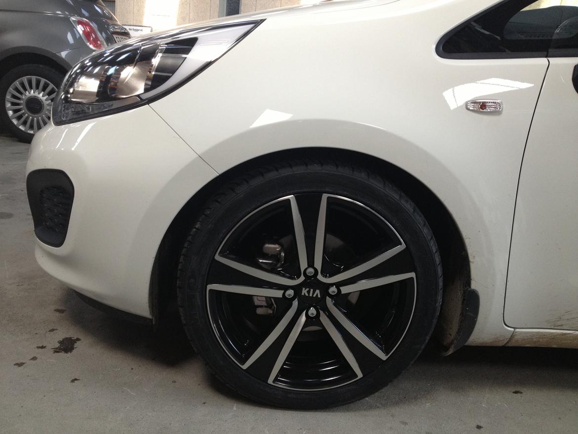 Kia Rio 1,1 CRDi Active (solgt) - 17" Kia Argon billede 3