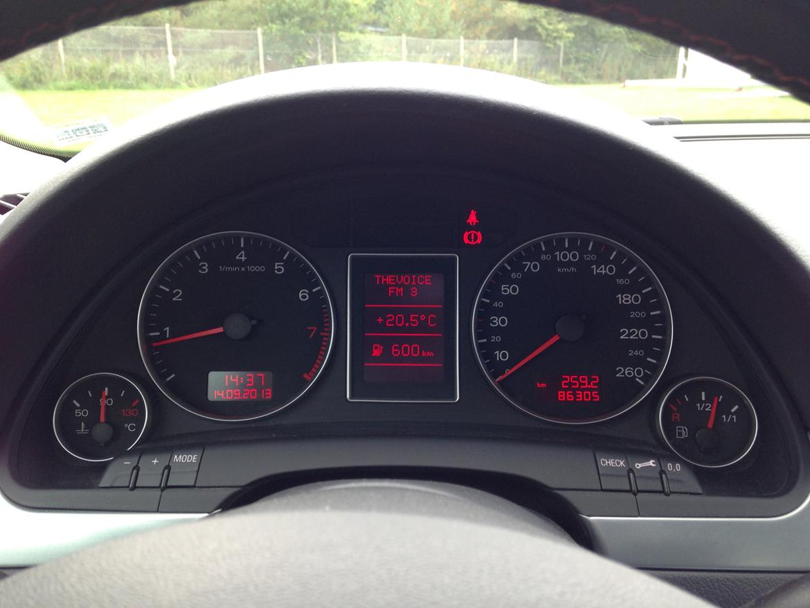 Audi A4 1.8T Avant S-Line billede 10