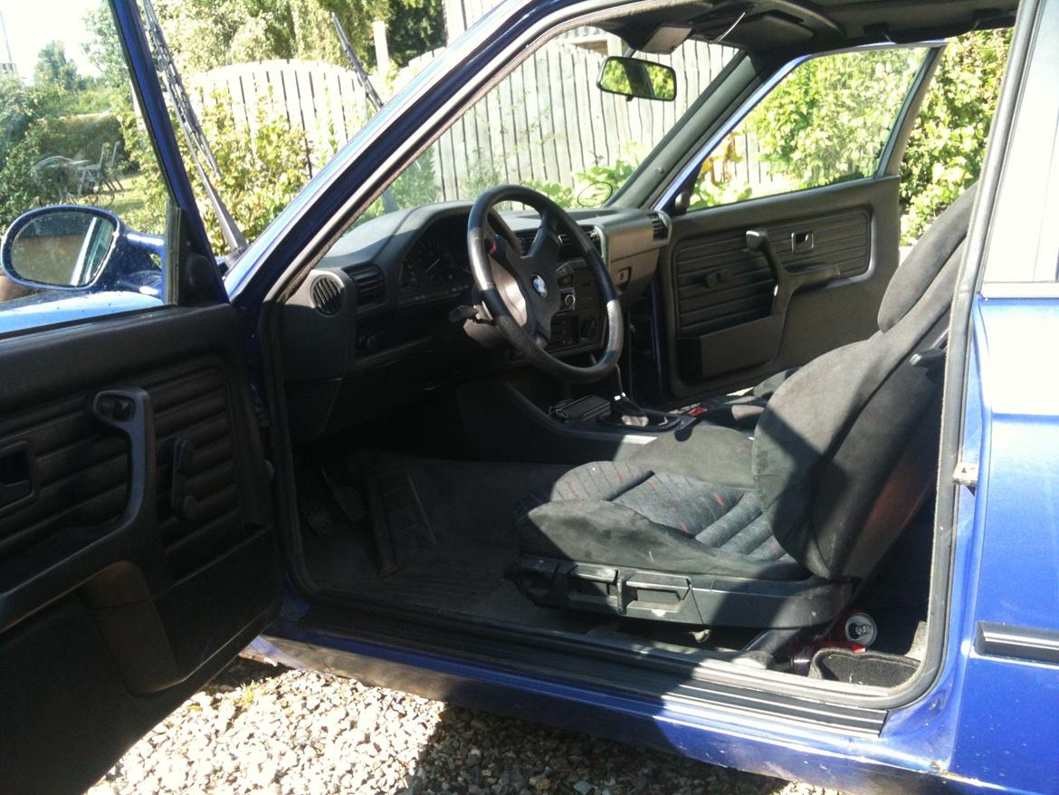 BMW E30 320i/325i billede 6