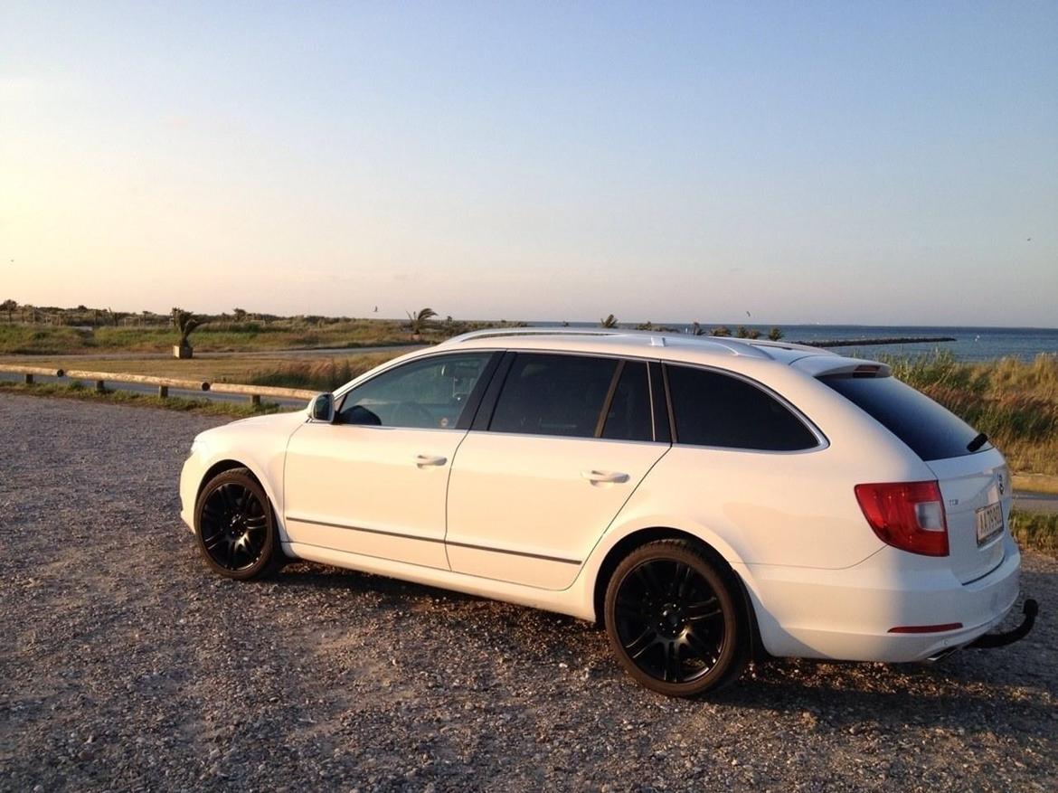 Skoda Superb "SOLGT" billede 11