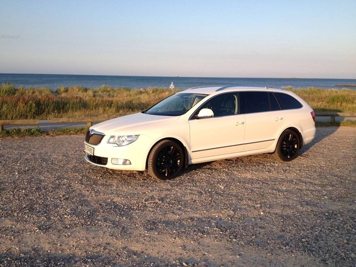Skoda Superb "SOLGT" billede 15